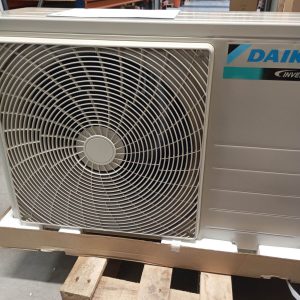 Инверторен климатик DAIKIN FTXC60D/RXC60D Sensira – с дефект